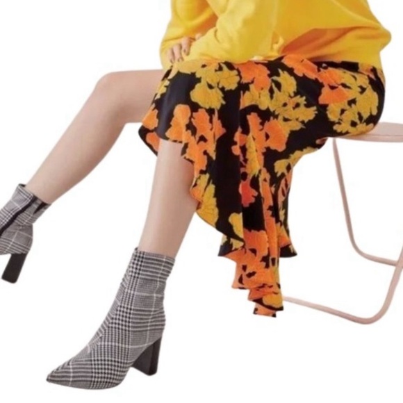 Jeffrey Campbell Houndstooth Plaid Booties - Picture 6 of 9